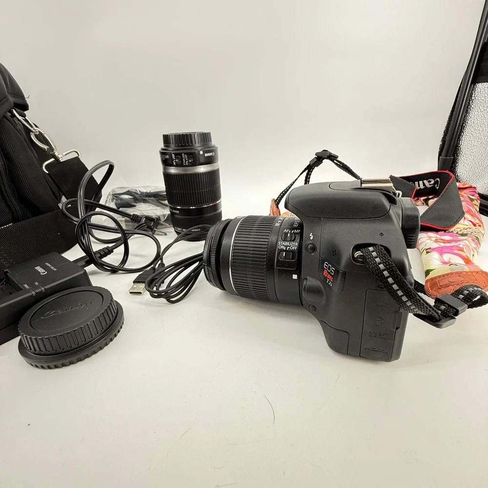 Canon SLR‎ EOS Rebel T2i Extra 55-250mm 58mm Lens Case Charger Chords 2 straps